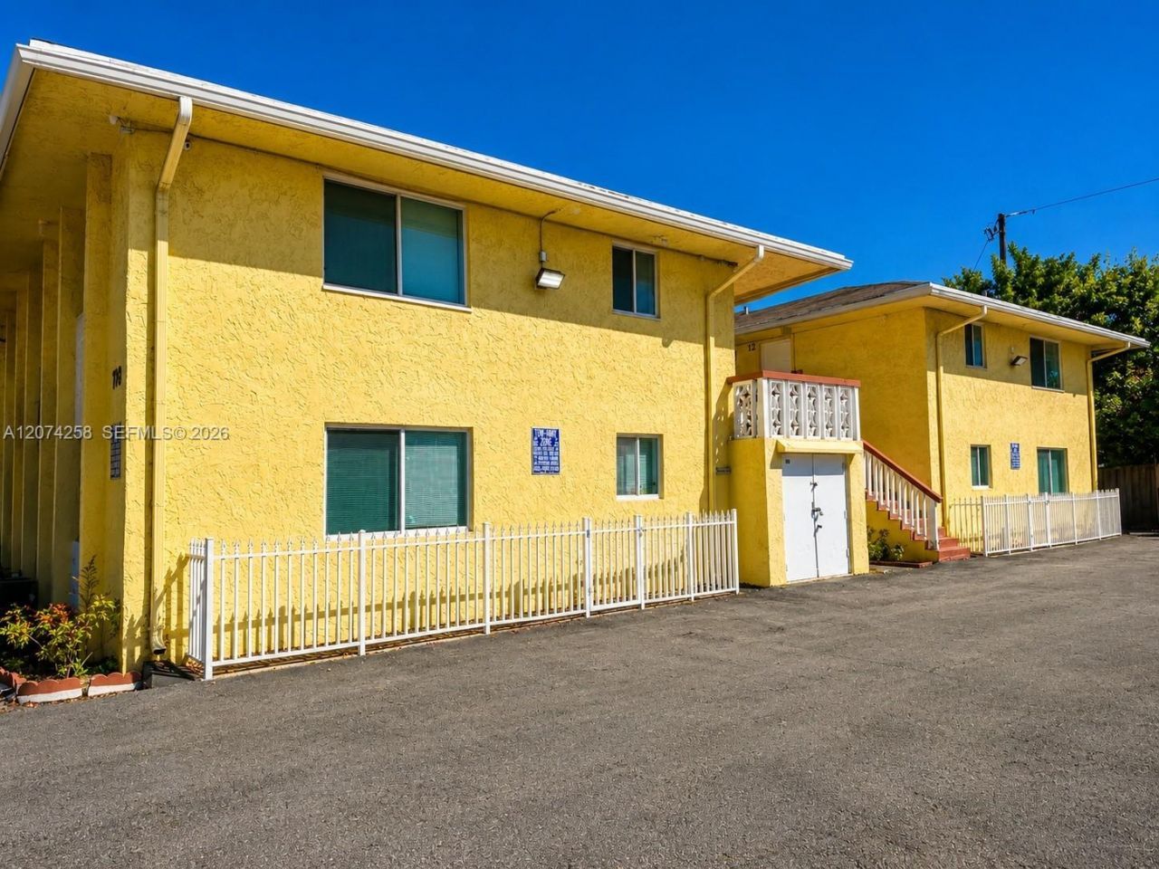 724 NE 4th St , Unit 3, Hallandale Beach, FL 33009 Photo