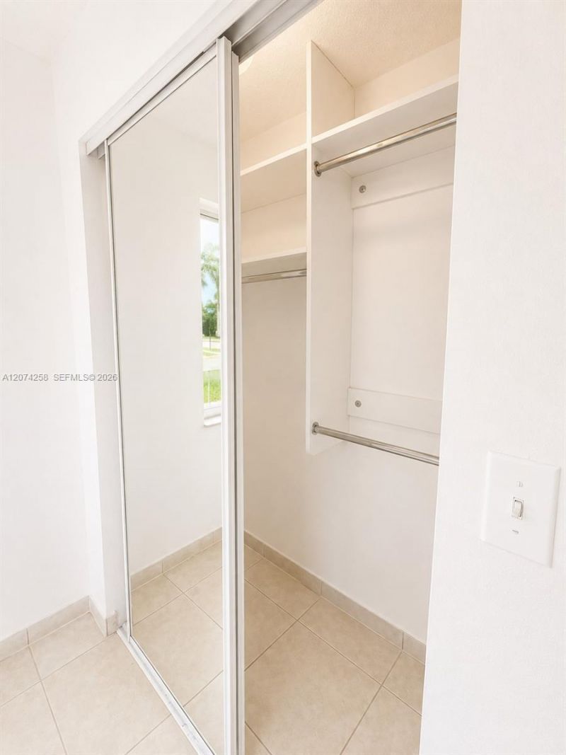 724 NE 4th St , Unit 3, Hallandale Beach, FL 33009 Photo