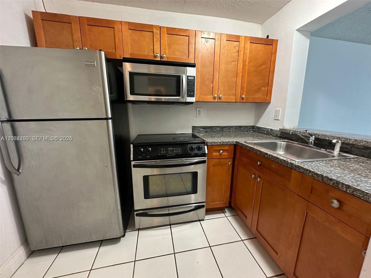 492 NW 165th St Rd , Unit C-210, Miami, FL 33169 Photo
