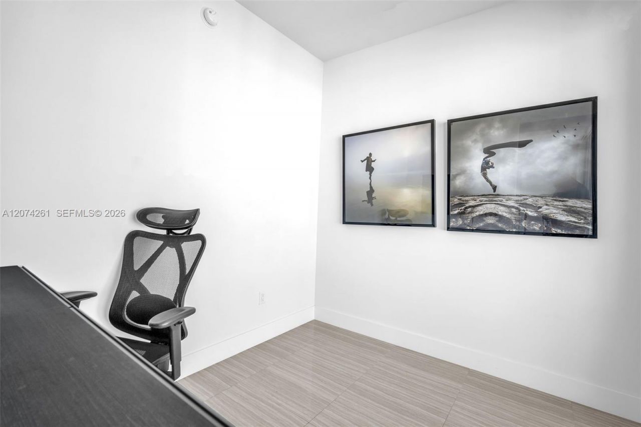 2960 NE 207th St , Unit 1102, Aventura, FL 33180 Photo