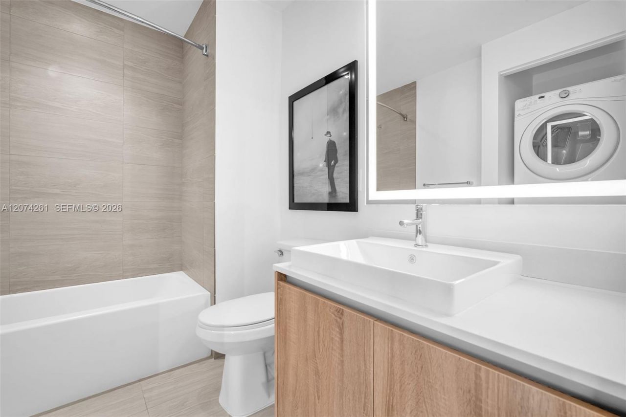 2960 NE 207th St , Unit 1102, Aventura, FL 33180 Photo