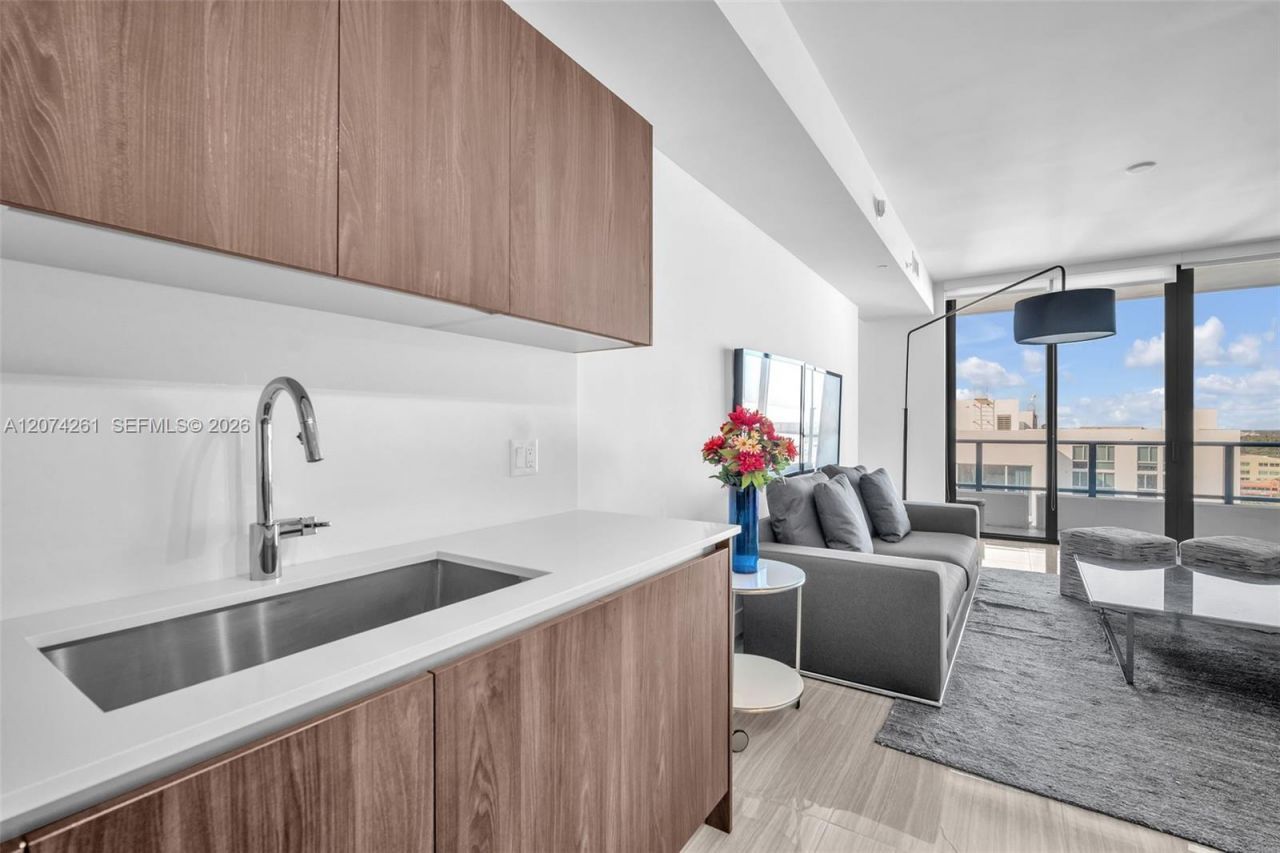 2960 NE 207th St , Unit 1102, Aventura, FL 33180 Photo