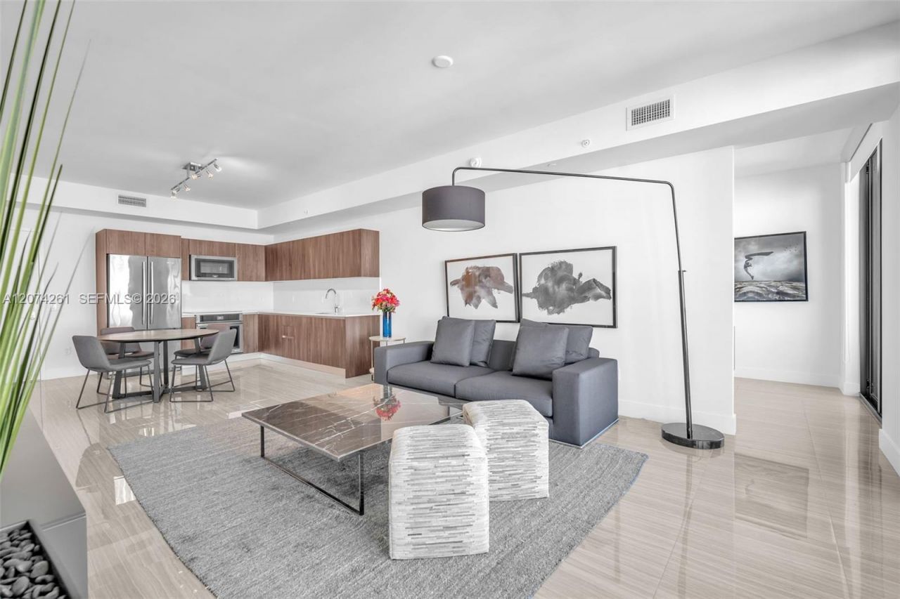 2960 NE 207th St , Unit 1102, Aventura, FL 33180 Photo