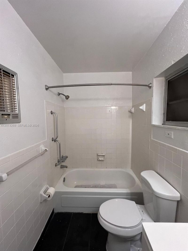 1824 Monroe St , Unit 12, Hollywood, FL 33020 Photo