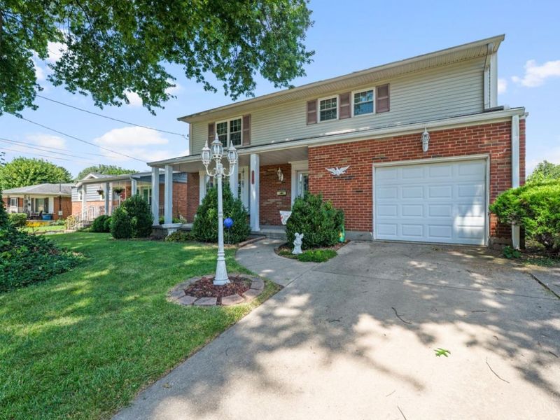 5468 Bellfield Lane, Green Township, OH 45238 Photo 2