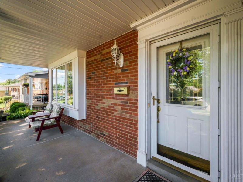 5468 Bellfield Lane, Green Township, OH 45238 Photo 3