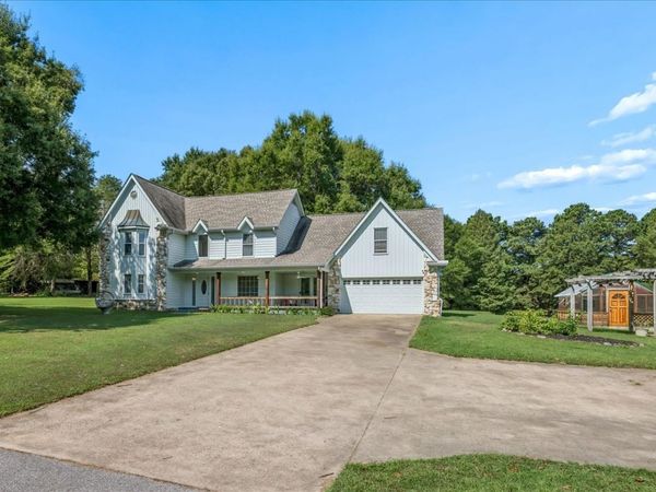 5061 EAGLES NEST LN, Bartlett, TN 38002