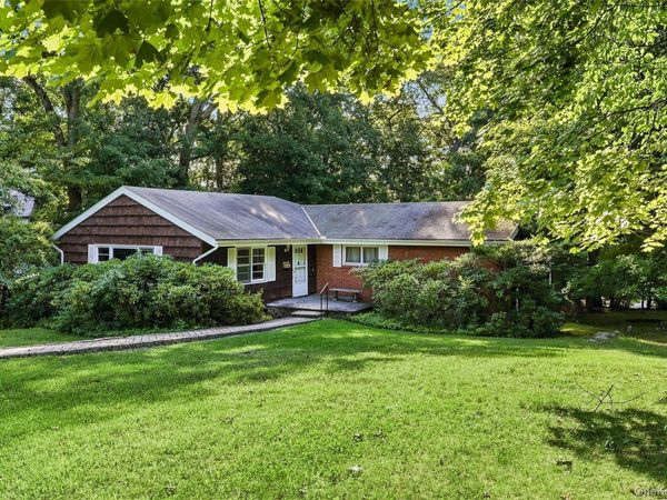 7 Overhill Road , New Rochelle, NY 10804