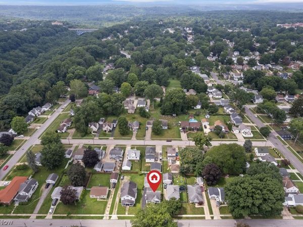 1556 Campbell Street, Cuyahoga Falls, OH 44223