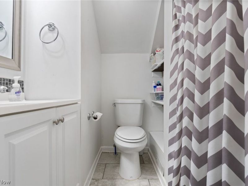 1556 Campbell Street, Cuyahoga Falls, OH 44223 Photo 24