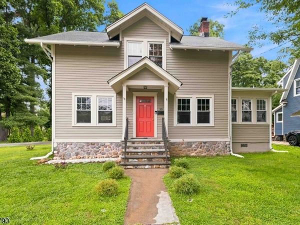 25 Rosedale Ave, Morris Plains, NJ 07950