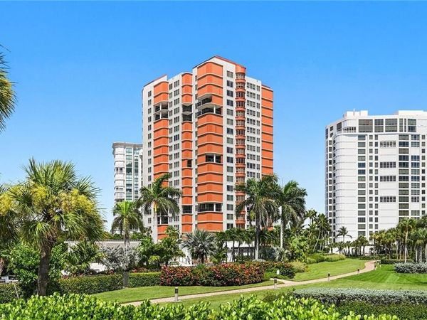 4251 Gulf Shore BLVD N, Unit 6D, NAPLES, FL 34103