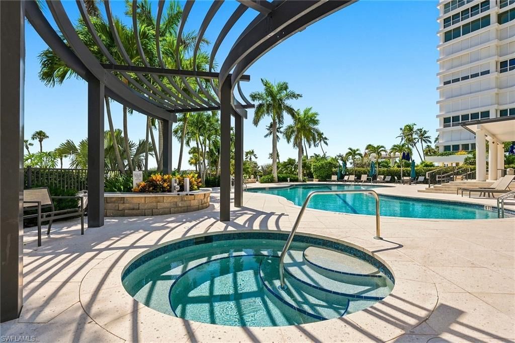 4251 Gulf Shore Blvd N, Unit 6D, Naples, FL 34103 Photo