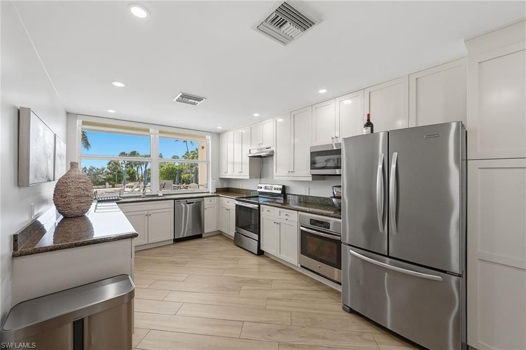 4251 Gulf Shore Blvd N, Unit 6D, Naples, FL 34103 Photo