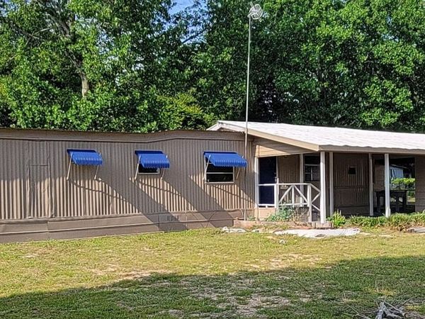 33 W Oleander Avenue, Mossy Head, FL 32434