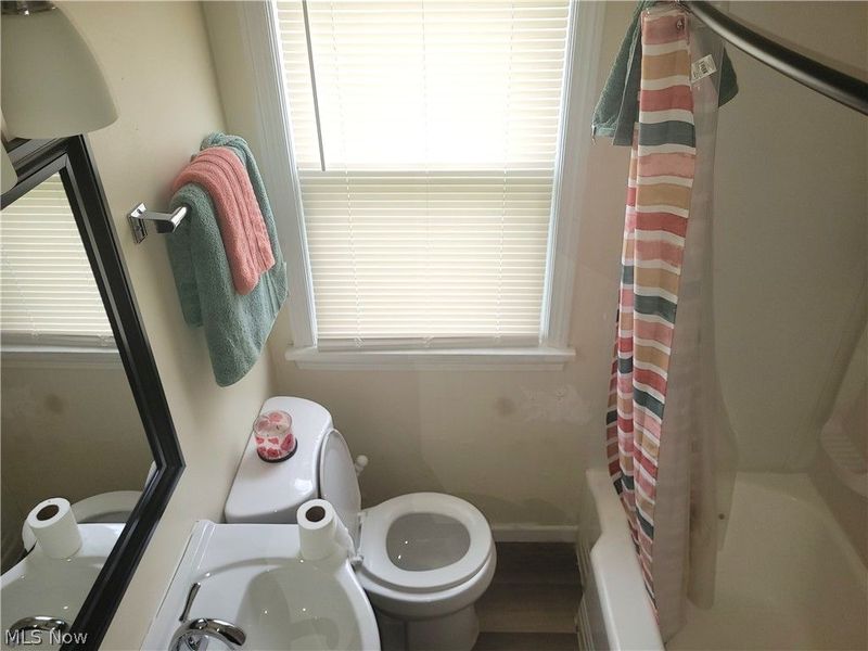 4433 E 156th Street, Cleveland, OH 44128 Photo 9