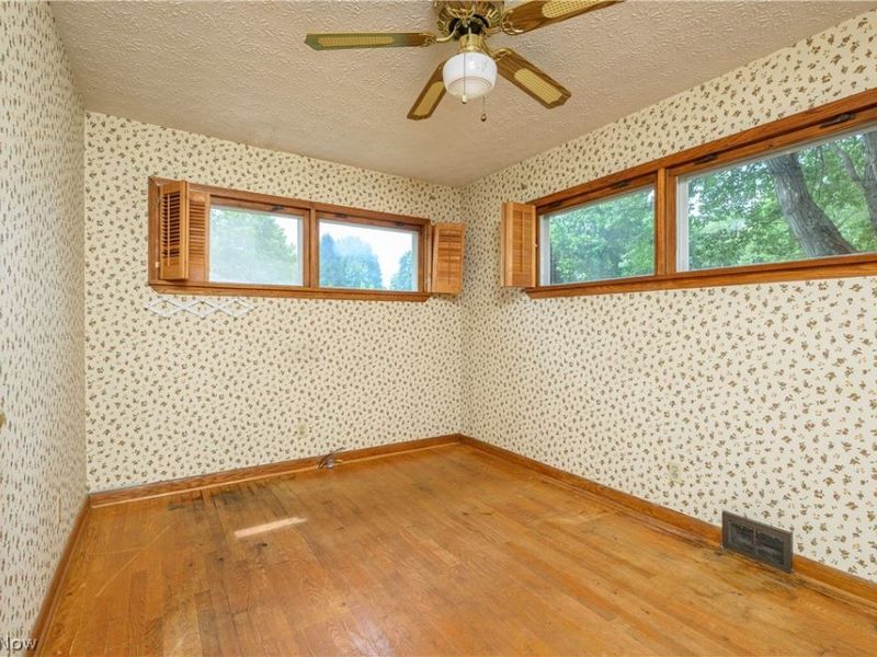 189 36th Street SW, Barberton, OH 44203 Photo 22