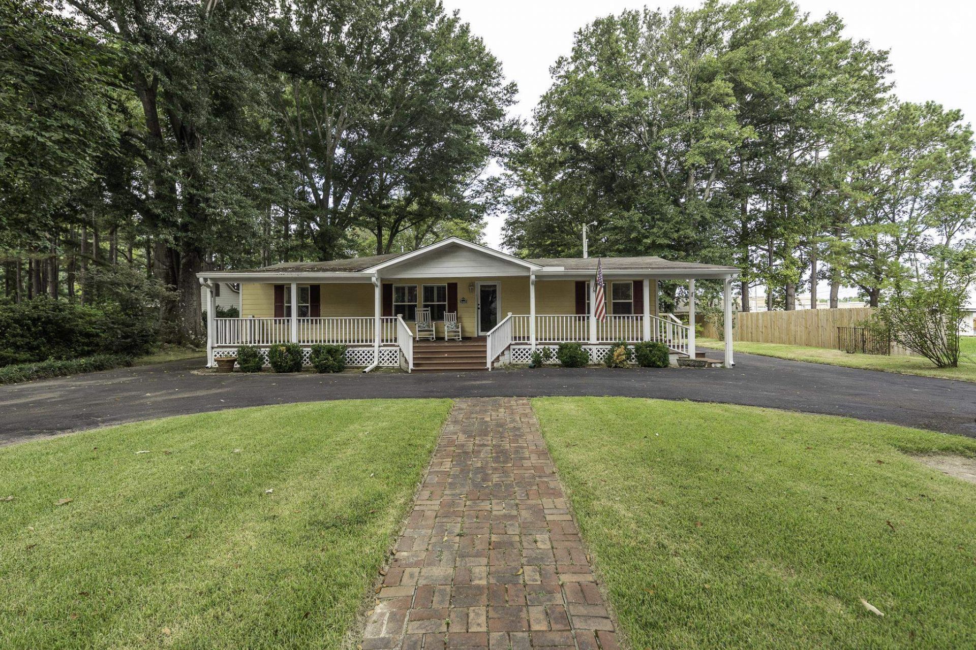 240 3rd St, Rossville, TN 38066 Main Photo