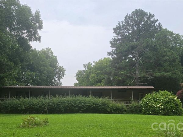613 Staley Street , Troy, NC 27371