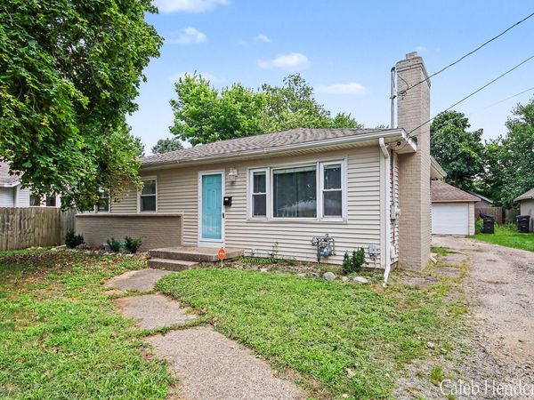 2712 Byron Center Avenue SW, Wyoming, MI 49519