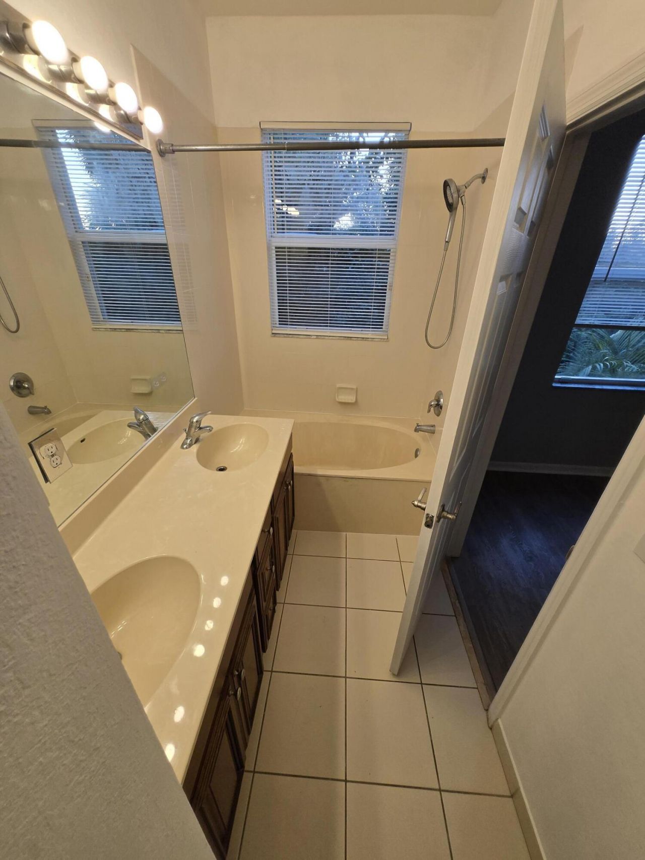 999 Pipers Cay Drive, West Palm Beach, FL 33415 Photo