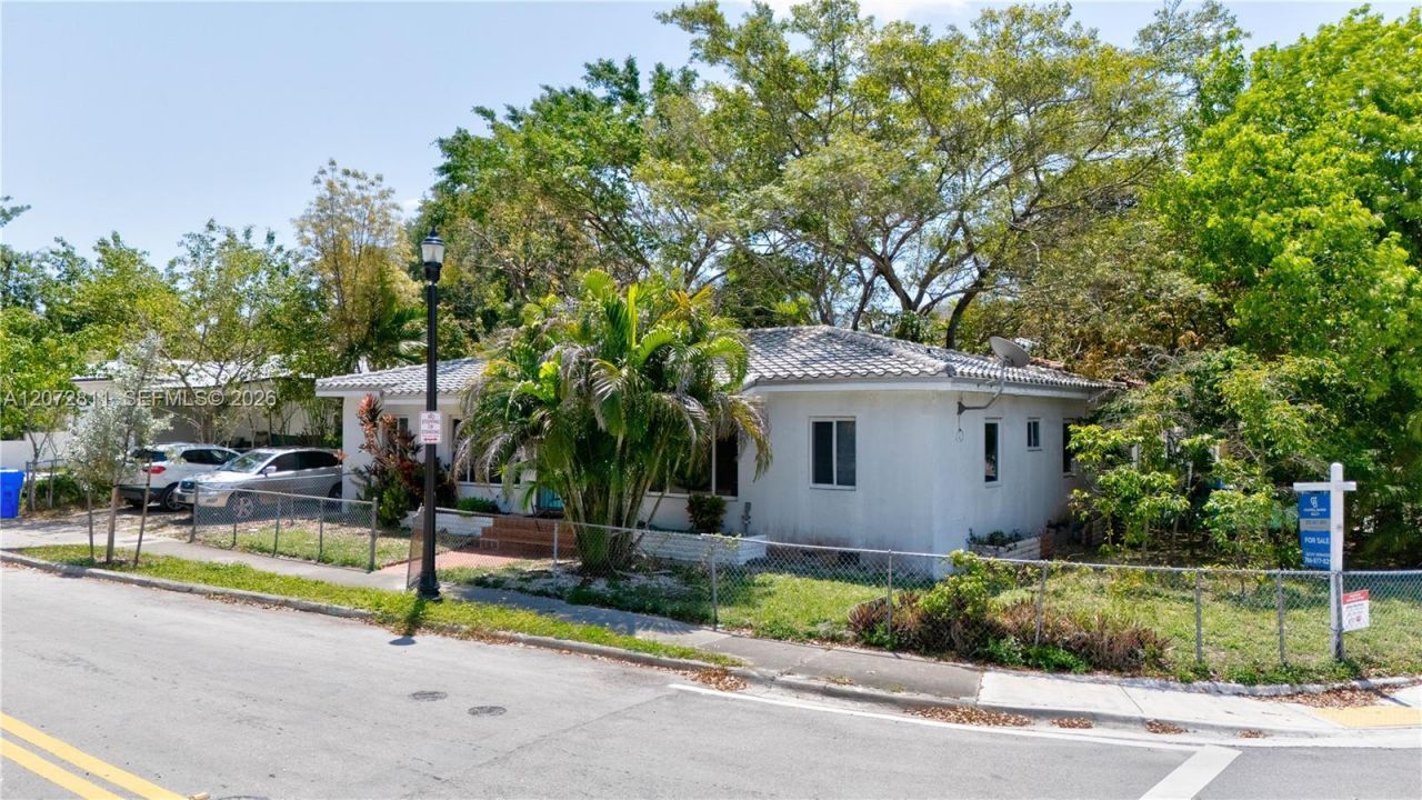 2 NE 45th St , Unit 4, Miami, FL 33137 Photo
