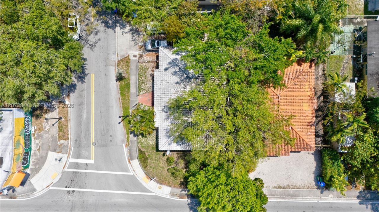 2 NE 45th St , Unit 4, Miami, FL 33137 Photo