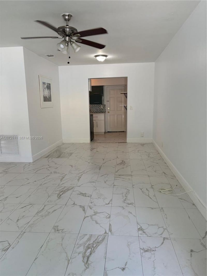 2 NE 45th St, Unit 4, Miami, FL 33137 Photo