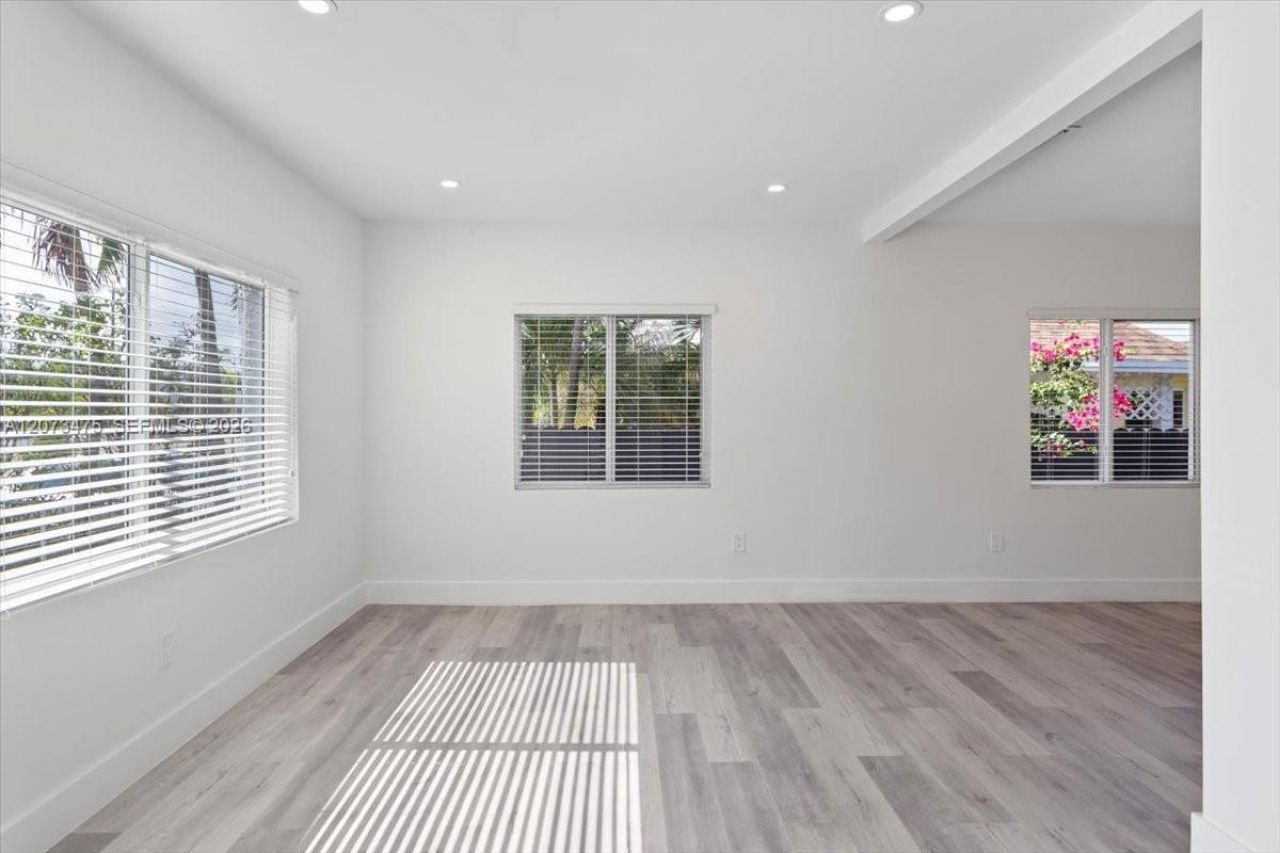 449 E 10th St , Hialeah, FL 33010 Photo