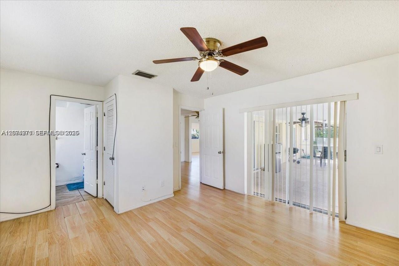 915 SE 20th St , Cape Coral, FL 33990 Photo
