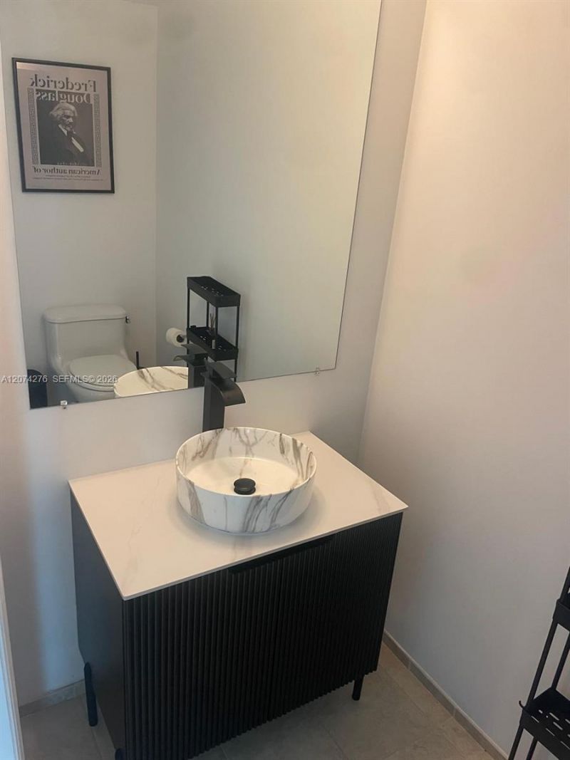 60 SW 13th St, Unit 2610, Miami, FL 33130 Photo