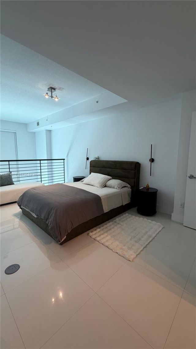 60 SW 13th St, Unit 2610, Miami, FL 33130 Photo