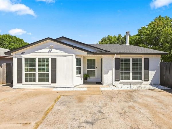 420 Vincent Street , Cedar Hill, TX 75104