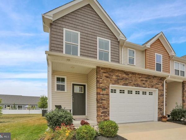 28 HUBBARDTON COURT , SINKING SPRING, PA 19608