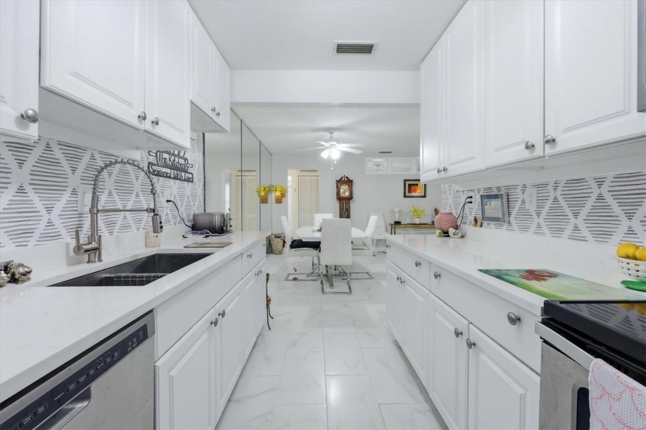 4160 Fruitville Road , Unit 14, Sarasota, FL 34232 Photo