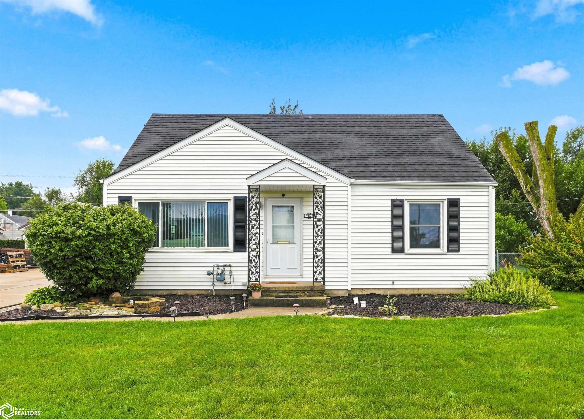1503 Norris Place, Marshalltown, IA 50158 Main Photo