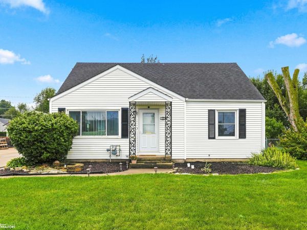 1503 Norris Place, Marshalltown, IA 50158