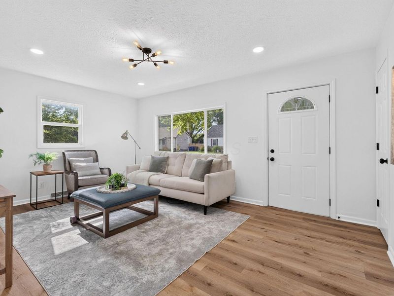 860 Minerva Avenue, Columbus, OH 43229 Photo 3