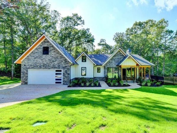 3933 Skyline Drive , Gainesville, GA 30501