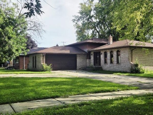 7945 Hohman Avenue, Munster, IN 46321