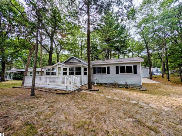 5430 9th Street E, Au Gres, MI 48703