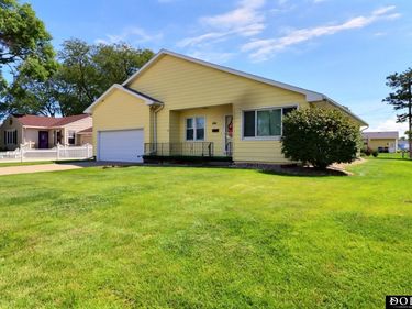 1917 E 9th Street, Fremont, NE 69025