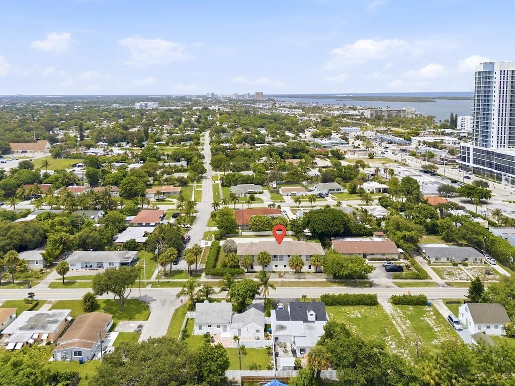 105 2nd Street, Unit 1, Lake Park, FL 33403 Photo