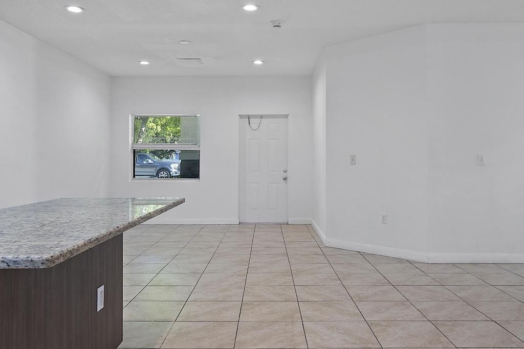 105 2nd Street, Unit 1, Lake Park, FL 33403 Photo