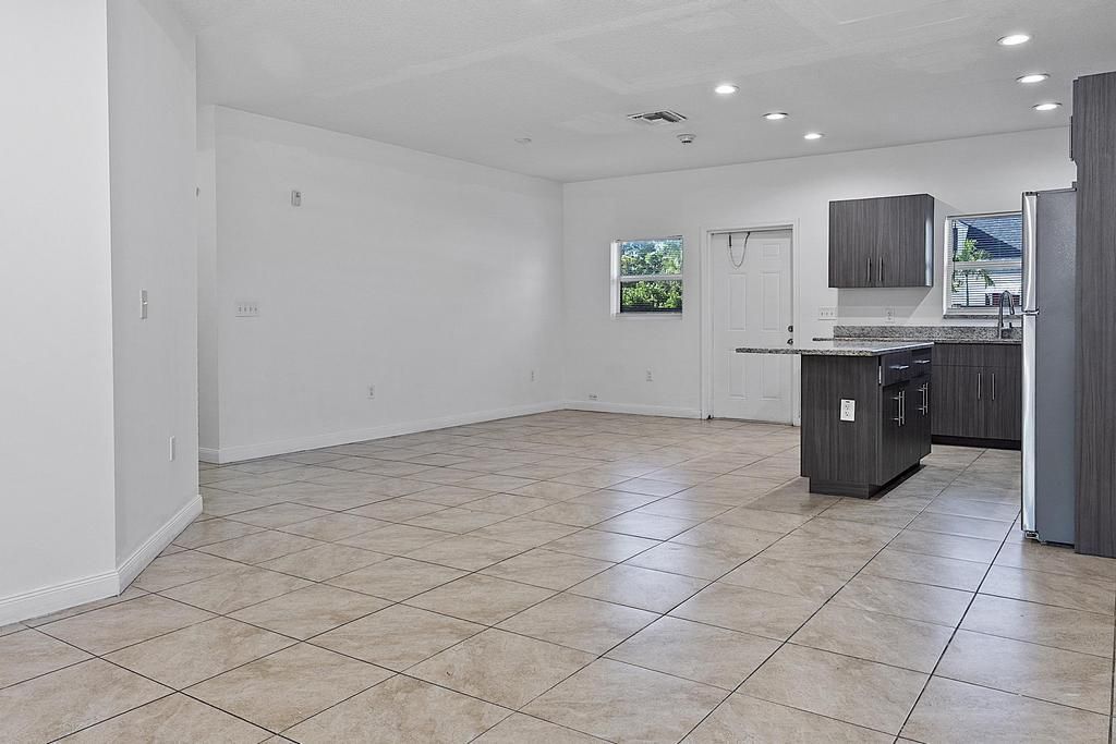 105 2nd Street, Unit 1, Lake Park, FL 33403 Photo