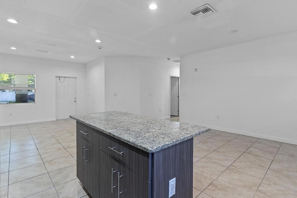 105 2nd Street, Unit 1, Lake Park, FL 33403 Photo