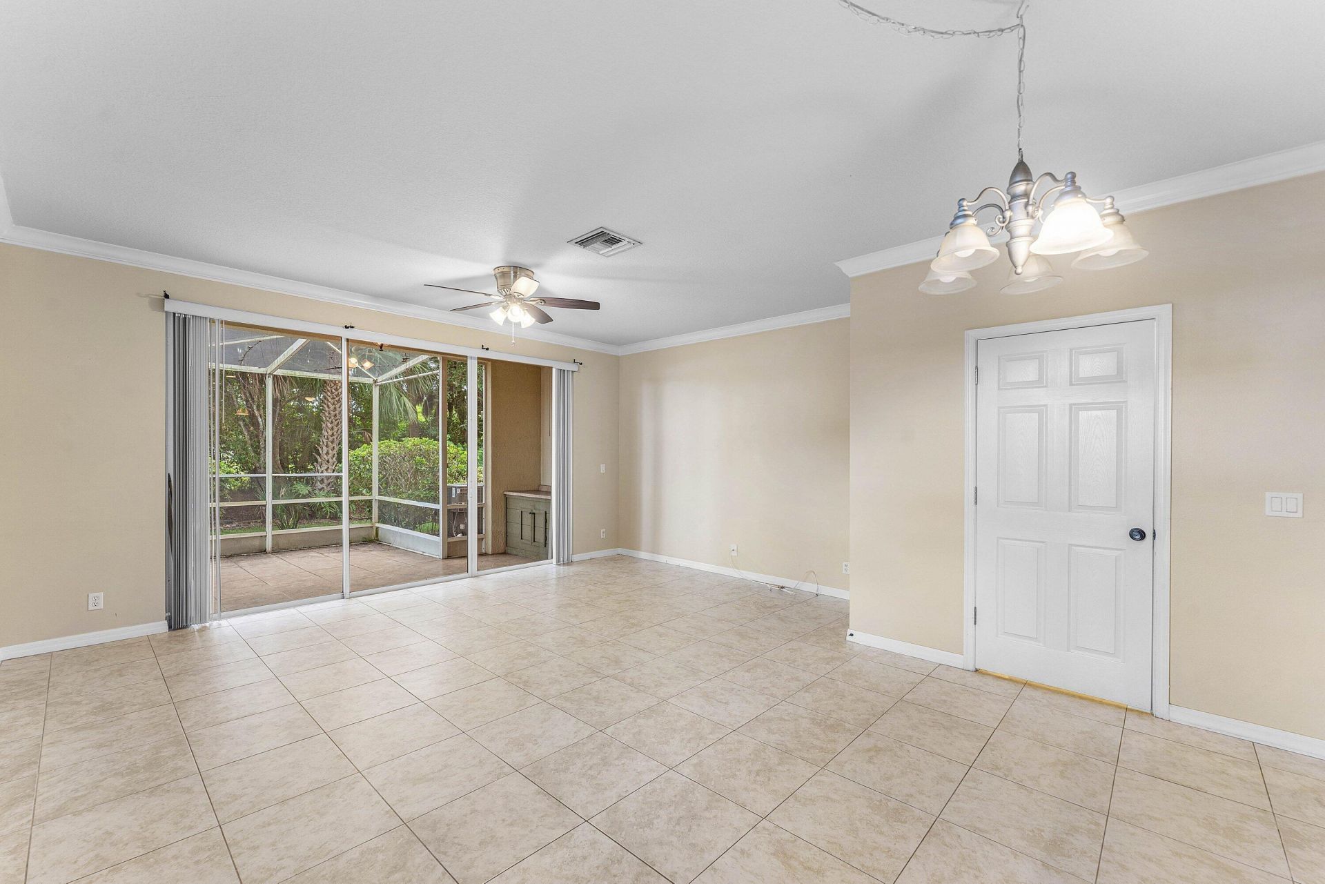 9650 Lago Drive, Boynton Beach, FL 33472 Photo
