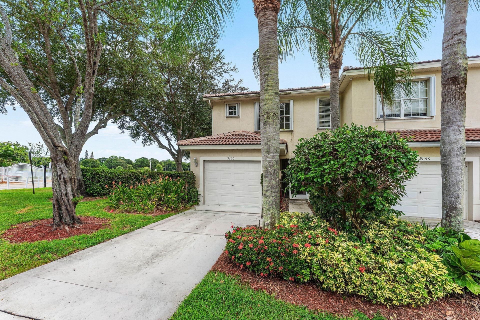 9650 Lago Drive, Boynton Beach, FL 33472 Photo
