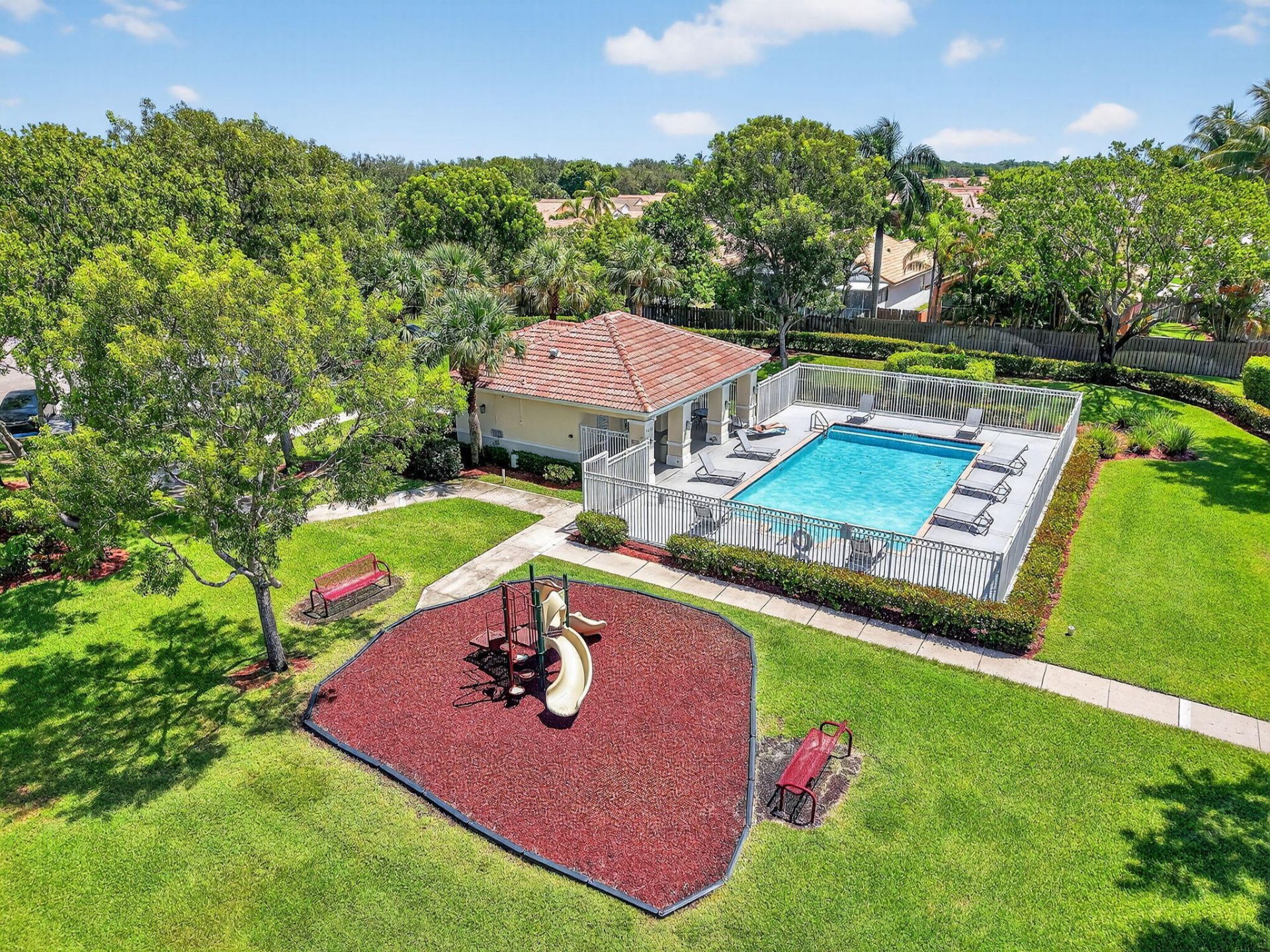 9650 Lago Drive, Boynton Beach, FL 33472 Photo