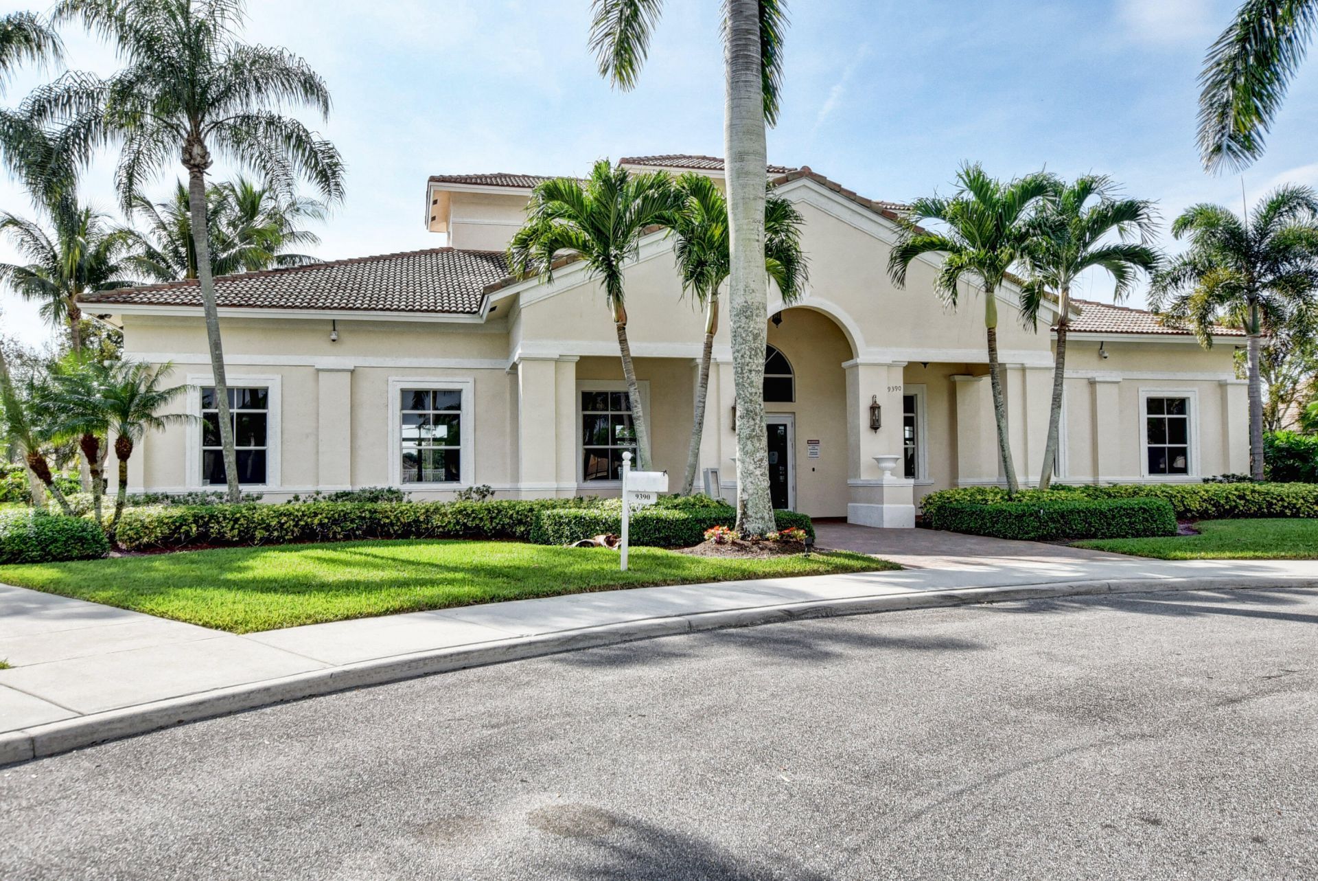 9650 Lago Drive, Boynton Beach, FL 33472 Photo